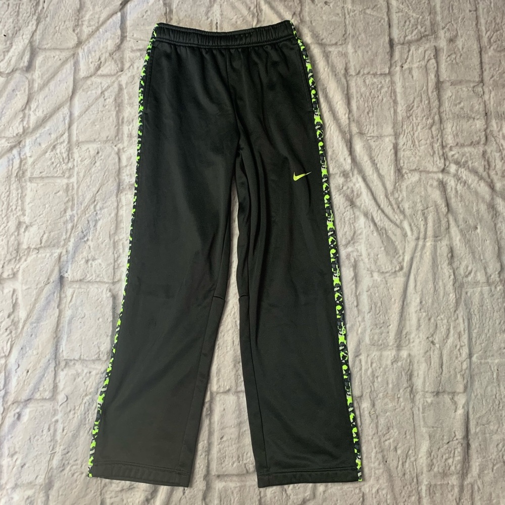 Nike Therma-Fit sweatpants